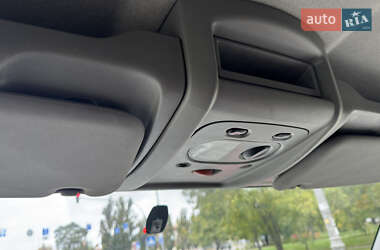 Грузовой фургон Renault Master 2012 в 