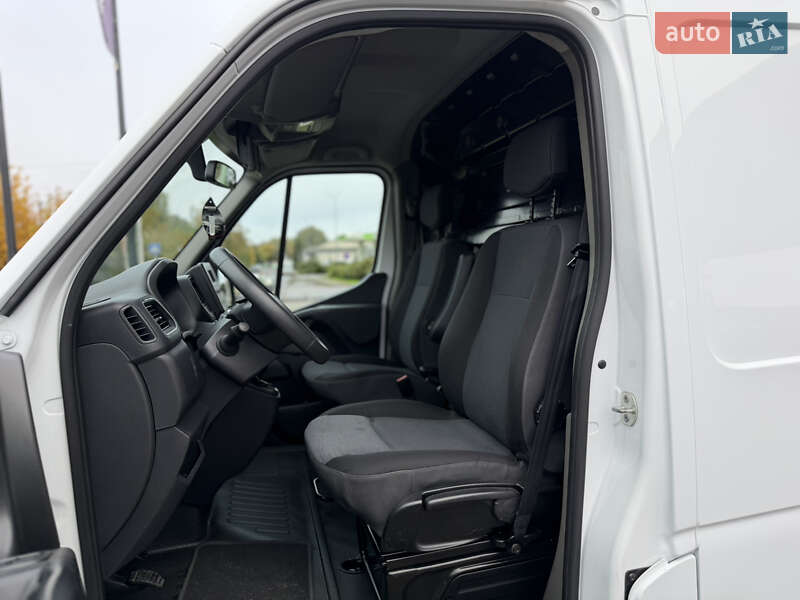 Грузовой фургон Renault Master 2021 в Дубно