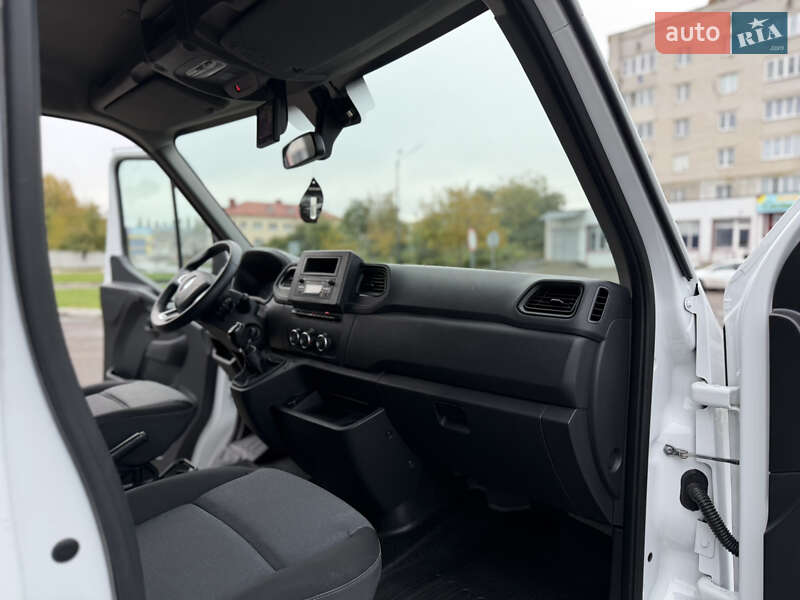 Грузовой фургон Renault Master 2021 в Дубно
