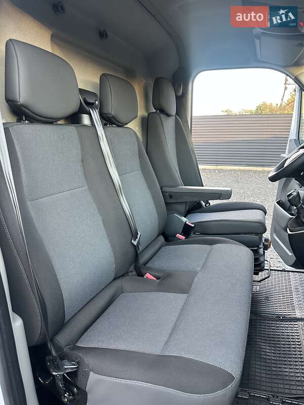 Вантажний фургон Renault Master 2020 в Ковелі