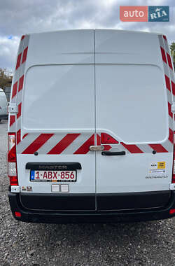 Грузовой фургон Renault Master 2021 в 