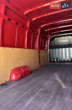 Грузовой фургон Renault Master 2019 в 