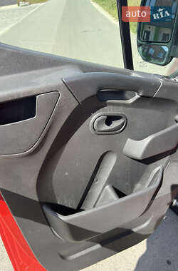 Грузовой фургон Renault Master 2019 в 