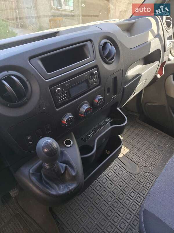 Мікроавтобус вантажний (до 3,5т) Renault Master 2016 в Дніпрі