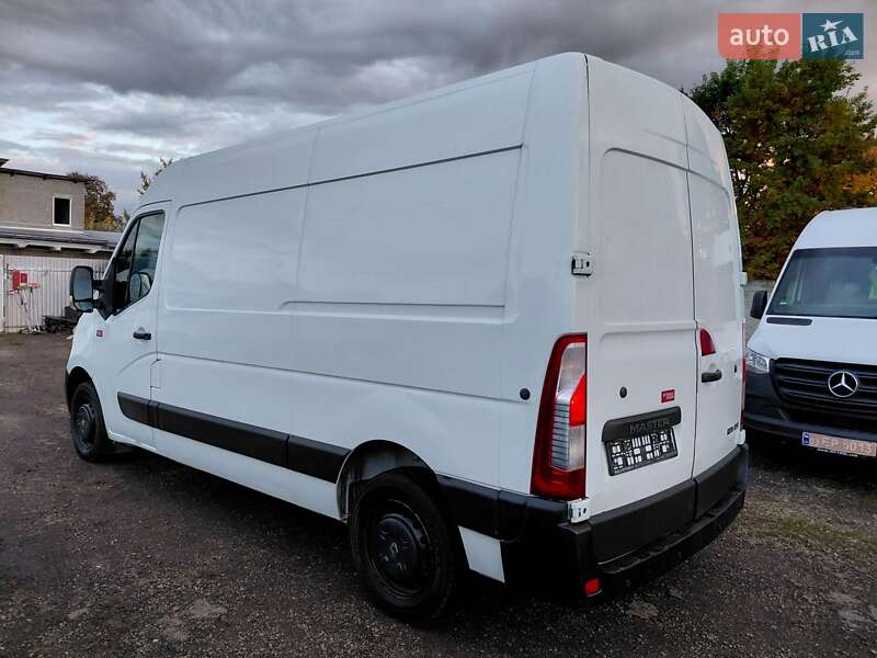Грузовой фургон Renault Master 2017 в Ивано-Франковске