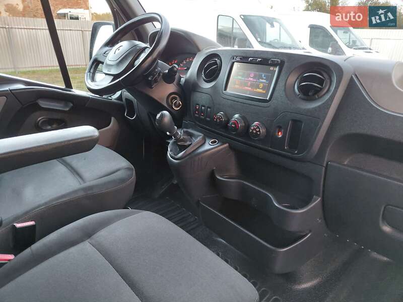 Грузовой фургон Renault Master 2017 в Ивано-Франковске