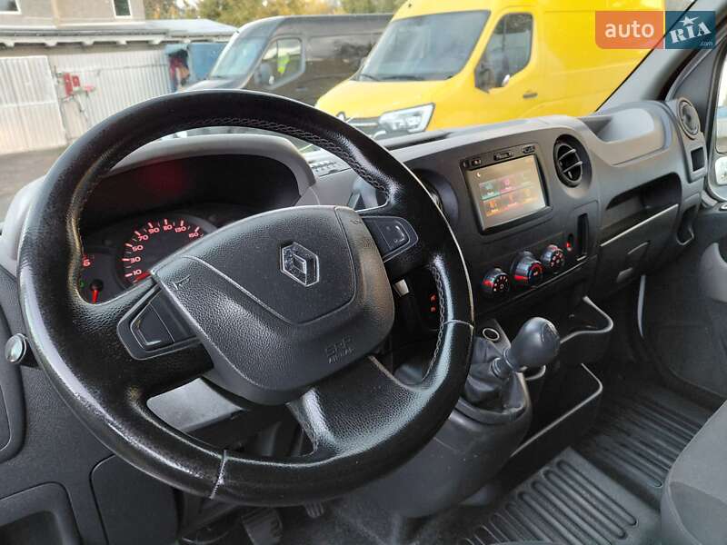 Грузовой фургон Renault Master 2017 в Ивано-Франковске