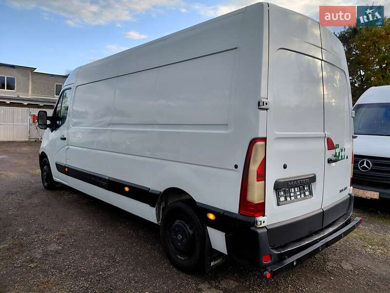Грузовой фургон Renault Master 2017 в Ивано-Франковске