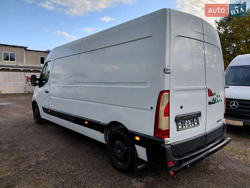 Грузовой фургон Renault Master 2017 в Ивано-Франковске