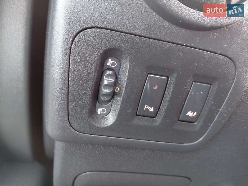 Грузовой фургон Renault Master 2017 в Ивано-Франковске