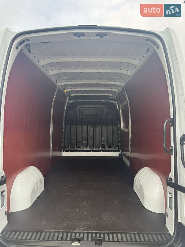 Грузовой фургон Renault Master 2021 в Киеве