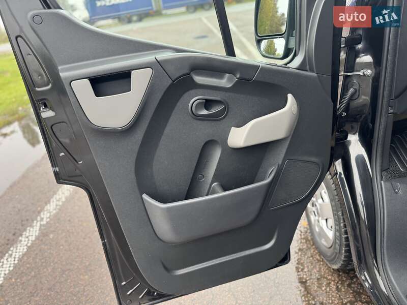 Грузовой фургон Renault Master 2017 в Дубно