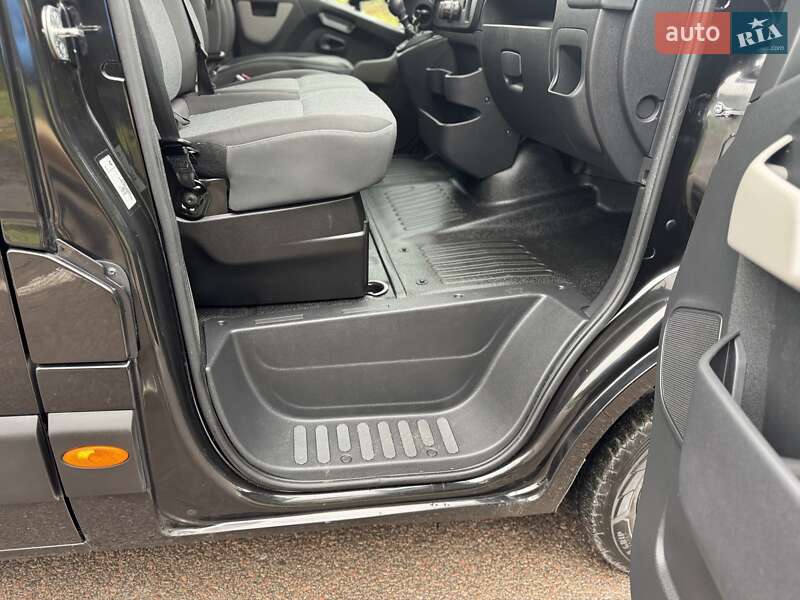 Грузовой фургон Renault Master 2017 в Дубно