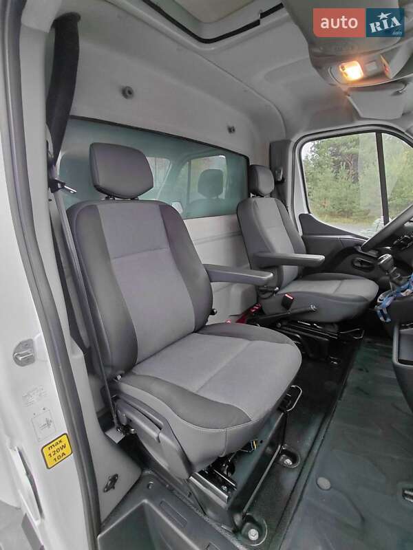 Тентованый Renault Master 2021 в Киеве