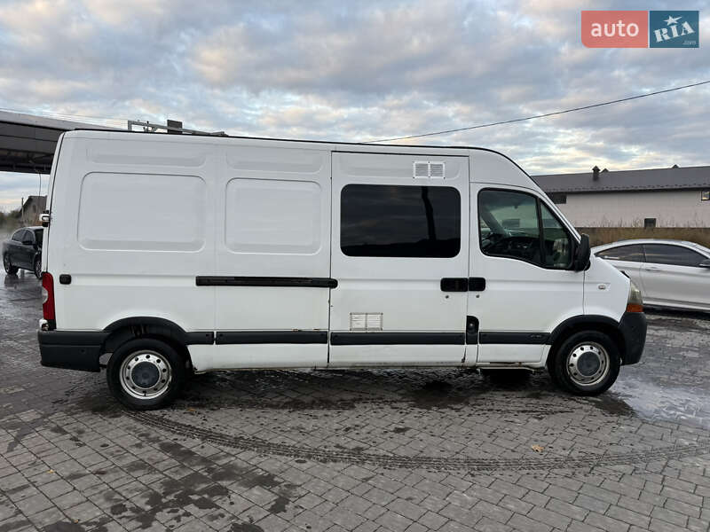 Вантажний фургон Renault Master 2004 в Івано-Франківську