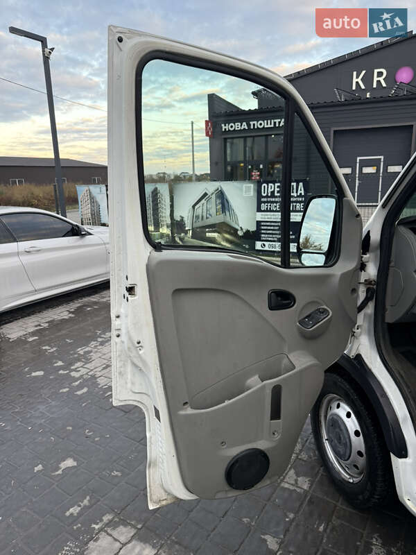 Вантажний фургон Renault Master 2004 в Івано-Франківську