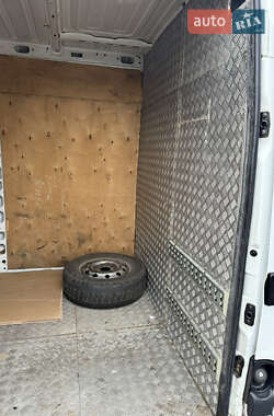 Грузовой фургон Renault Master 2004 в  фото 14 Грузовой фургон Renault Master 2004 в