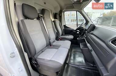 Грузовой фургон Renault Master 2022 в 