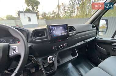 Грузовой фургон Renault Master 2022 в 