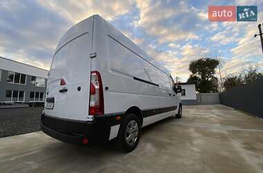 Грузовой фургон Renault Master 2022 в 