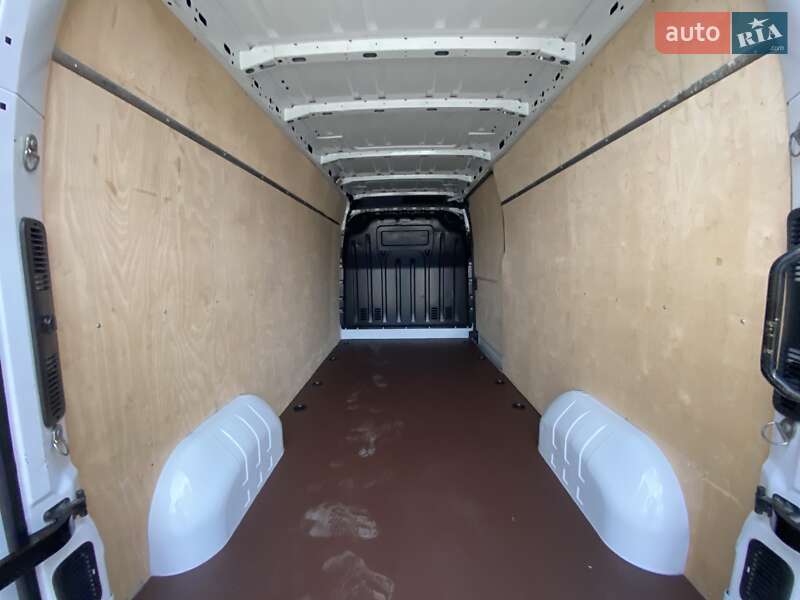 Грузовой фургон Renault Master 2022 в Киеве