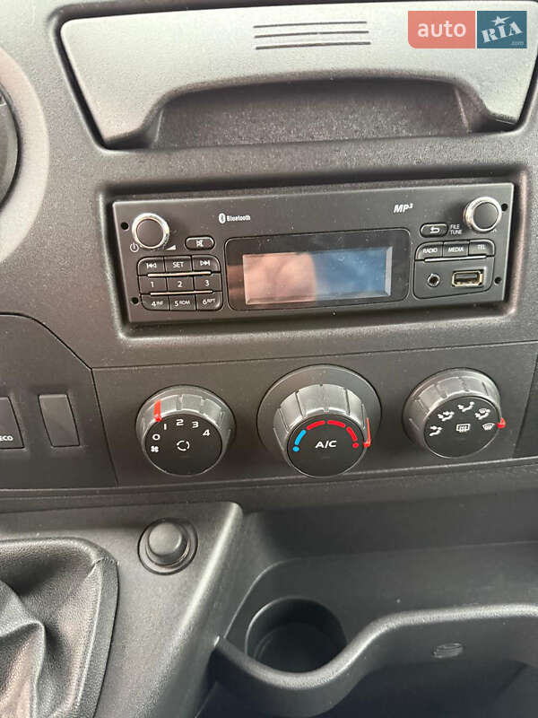 Вантажний фургон Renault Master 2018 в Дубні