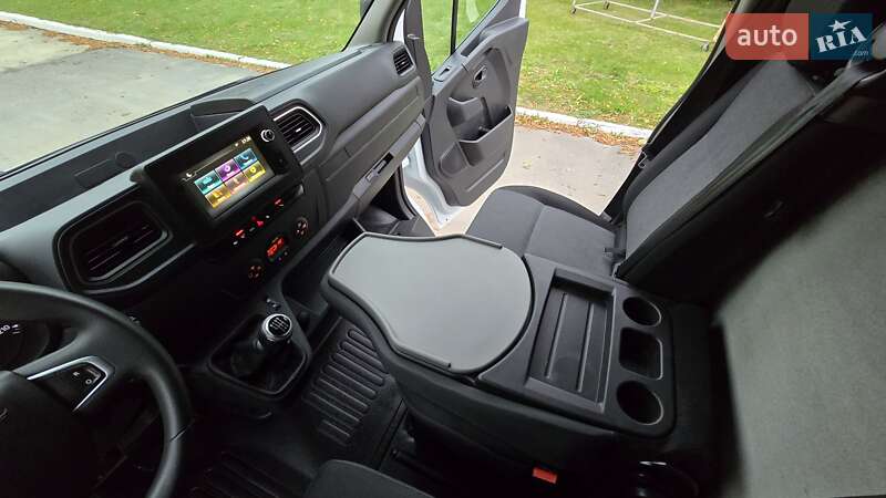 Вантажний фургон Renault Master 2021 в Житомирі