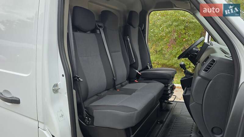 Вантажний фургон Renault Master 2021 в Житомирі