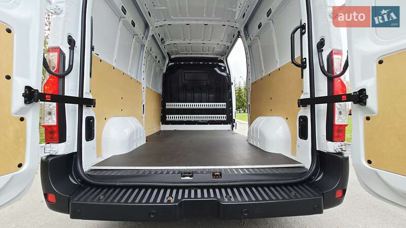 Вантажний фургон Renault Master 2021 в Житомирі