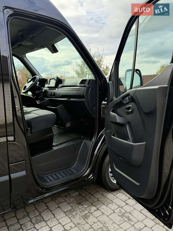 Грузовой фургон Renault Master 2022 в Киеве