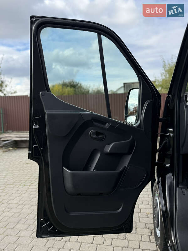 Грузовой фургон Renault Master 2022 в Киеве