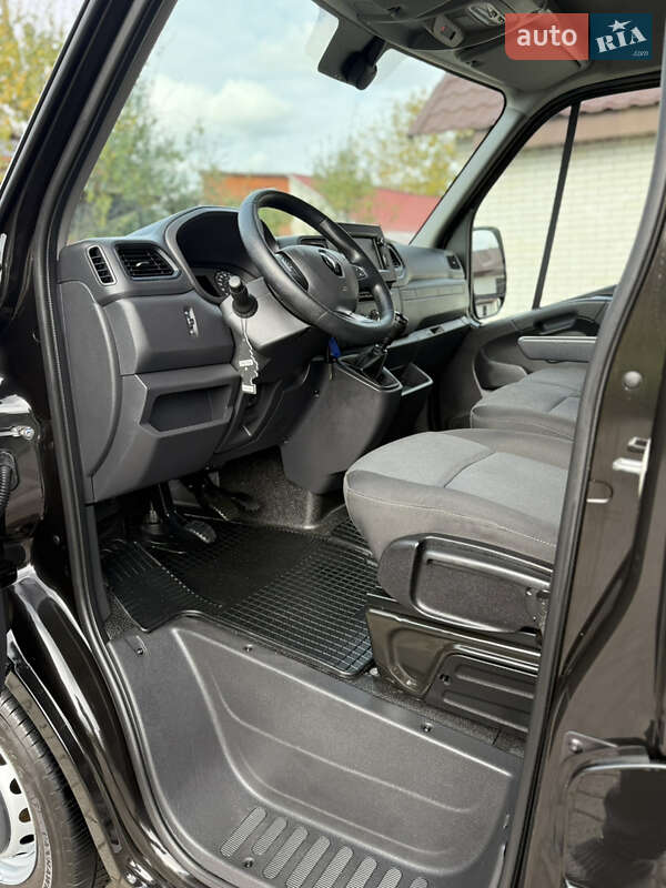 Грузовой фургон Renault Master 2022 в Киеве