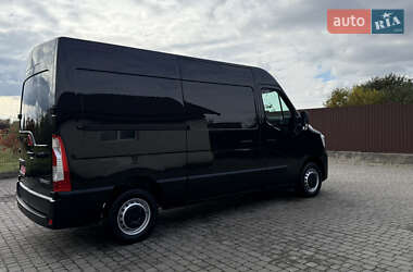 Вантажний фургон Renault Master 2022 в 