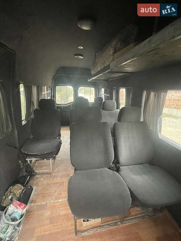 Микроавтобус Renault Master 2001 в Черновцах