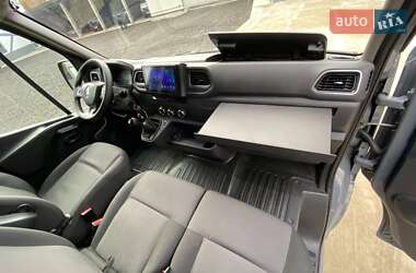 Вантажний фургон Renault Master 2023 в 