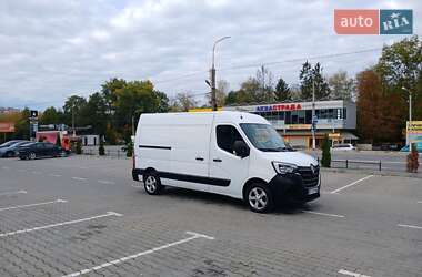 Грузовой фургон Renault Master 2023 в 