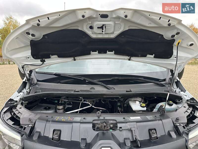 Грузовой фургон Renault Master 2022 в Дубно
