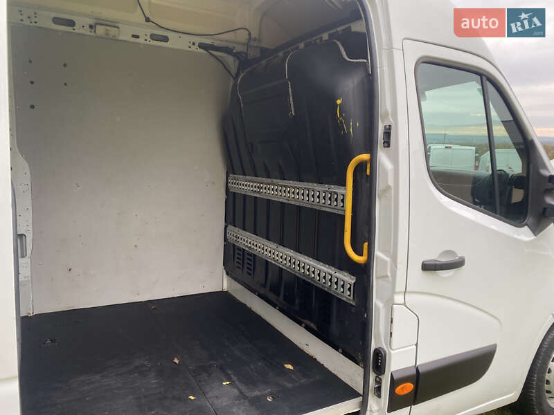 Грузовой фургон Renault Master 2018 в Дубно