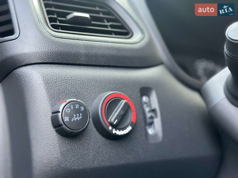 Грузопассажирский фургон Renault Master 2020 в Львове фото 24 Грузопассажирский фургон Renault Master 2020 в Львове