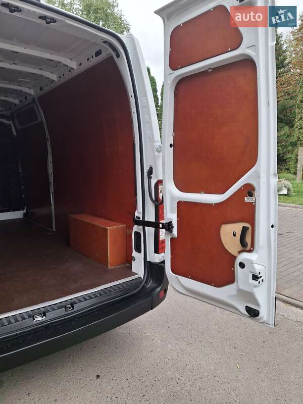 Вантажний фургон Renault Master 2018 в Дубні