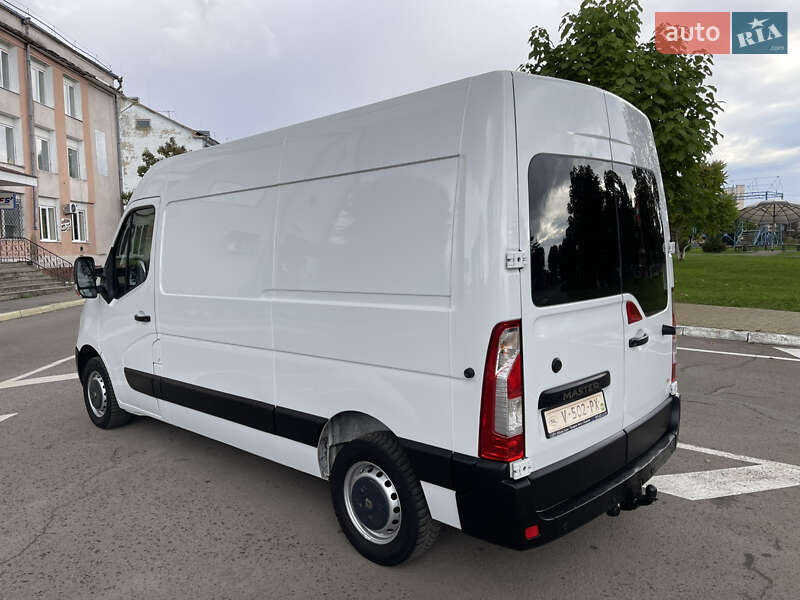 Грузовой фургон Renault Master 2015 в Радивилове