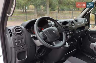 Грузовой фургон Renault Master 2019 в 