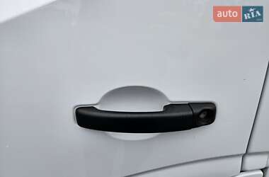 Мікроавтобус вантажний (до 3,5т) Renault Master 2017 в 