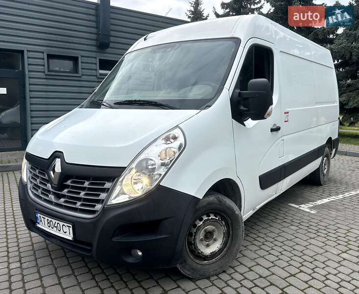 Вантажний фургон Renault Master 2016 в Івано-Франківську