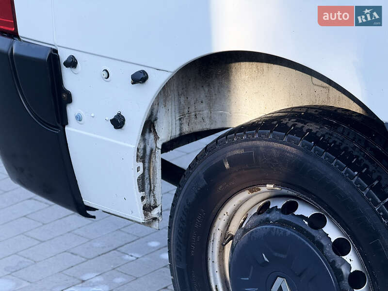 Грузовой фургон Renault Master 2016 в Миргороде