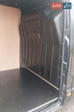 Грузовой фургон Renault Master 2017 в 