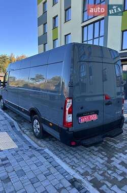 Грузовой фургон Renault Master 2023 в 