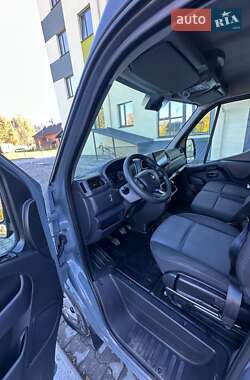 Грузовой фургон Renault Master 2023 в 