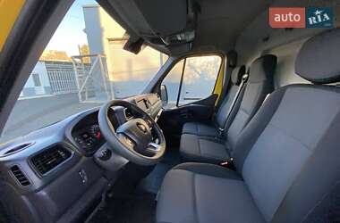 Грузовой фургон Renault Master 2022 в 