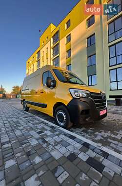 Грузовой фургон Renault Master 2022 в 